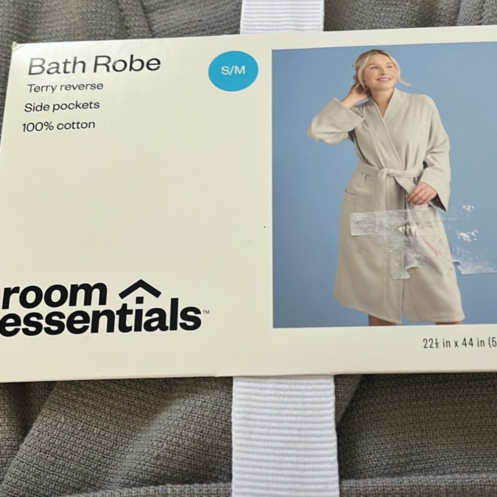 ROOM ESSENTIALS ROBE 100% COTTON. Sz S/M-Super comfy. - Picture 2 of 3